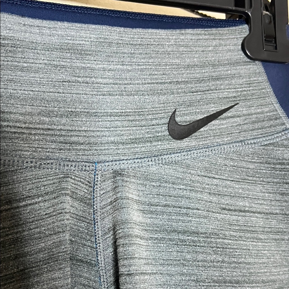Nike Women's Dri Fit Gray and Blue Training Tights - Picture 11 of 17